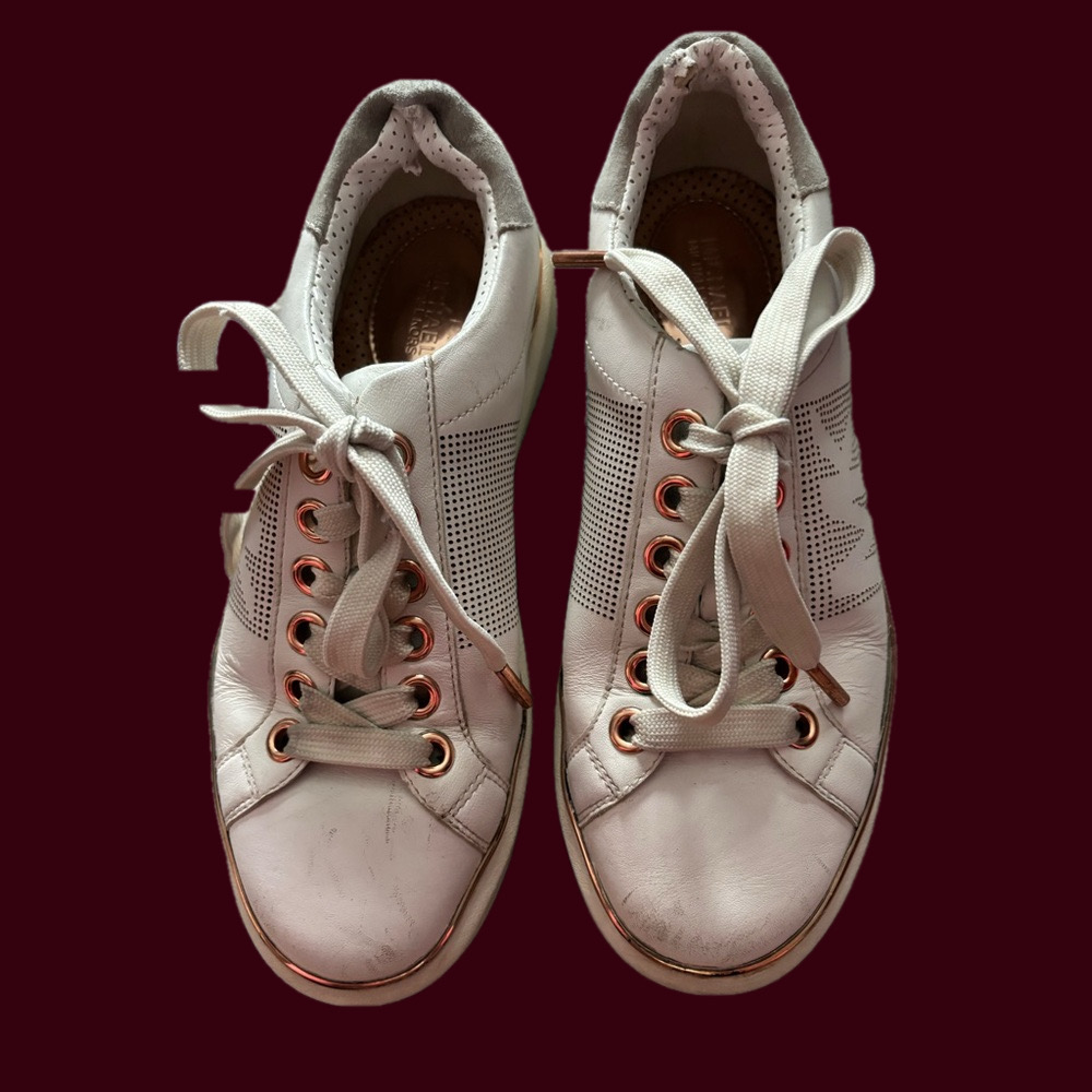 Micheal Micheal Kors womens size 6.5 sneakers